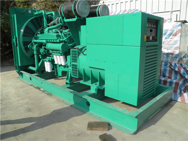 日土发电车出租-柴油发电机组在使用的过程中应该做好哪些防护工作