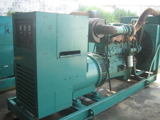 日土租赁发电机- 发电机碳刷磨损的原因是什么