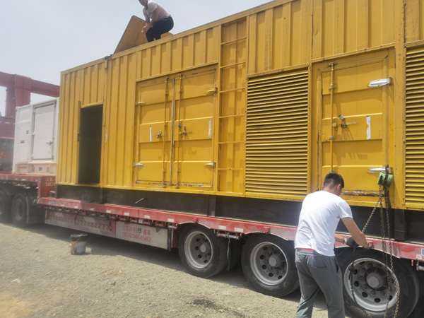 日土发电机出租100KW发电机需要什么规格的电缆线？