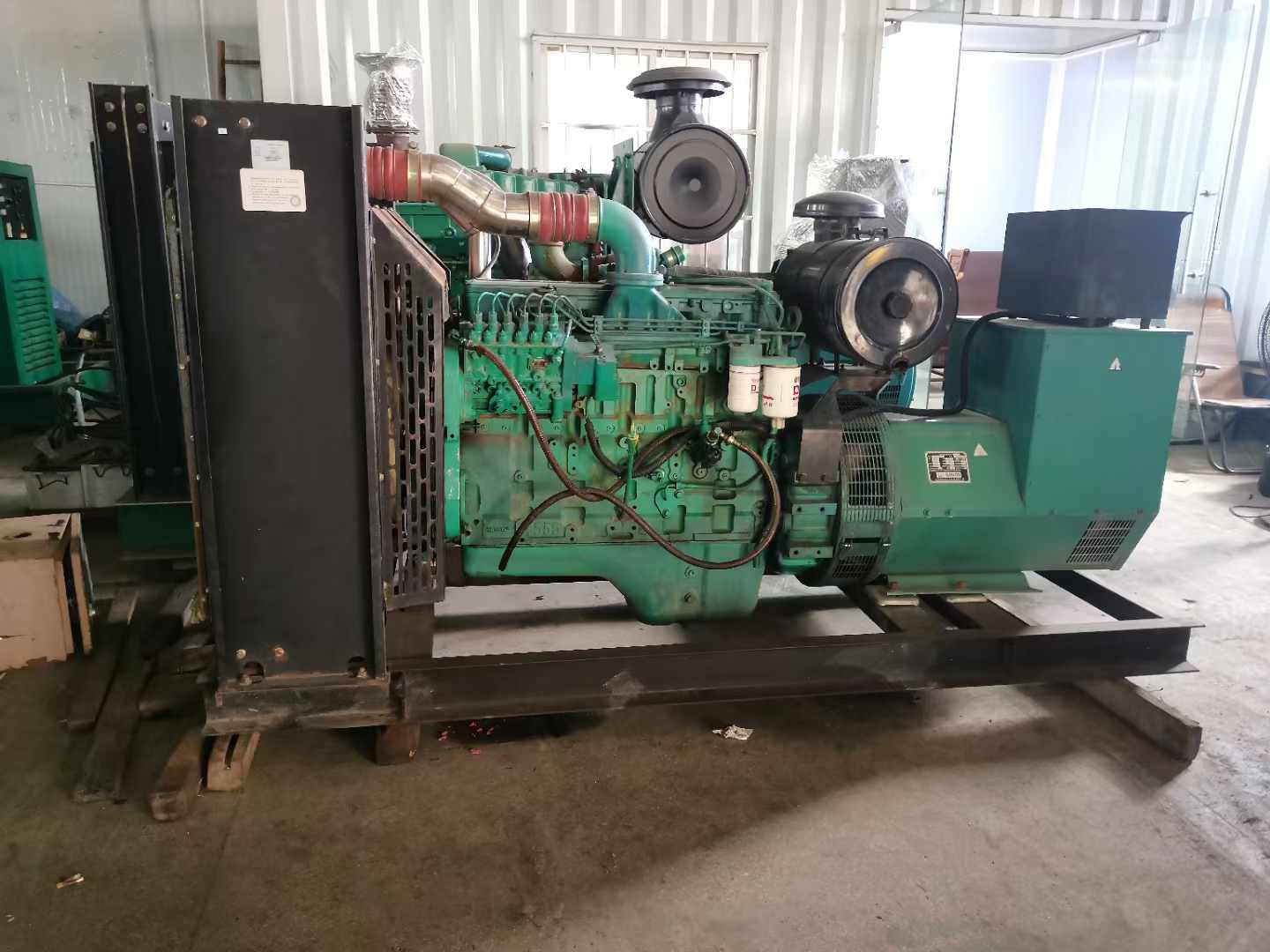 日土发电机租赁如何确定电缆的承载电流是否在安全范围内？