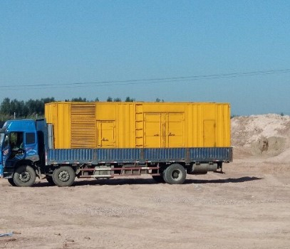 日土发电机出租如何判断柴油发电机冷却液是否需要更换？