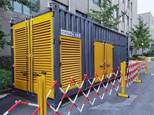 日土如何使用转速表检查发动机的转速？