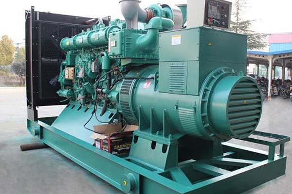 日土工厂发电机应急发电中如何优化燃油储备管理？