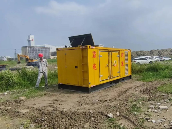 日土冬季低温环境下，发电机组启动电瓶的容量需求是否会增加？